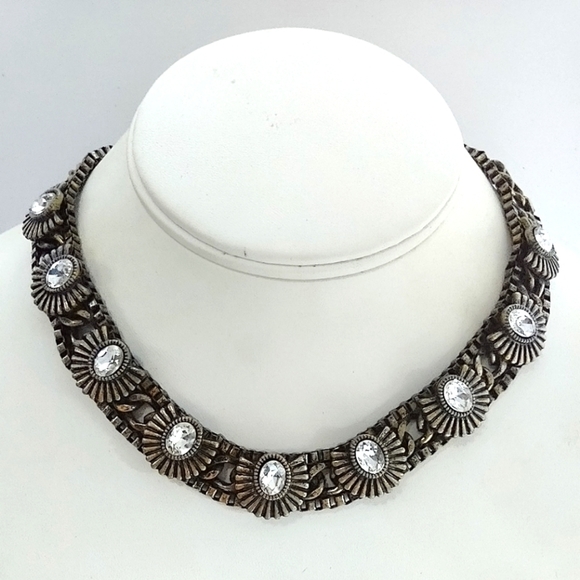👍5 for $20 Gold Tone & Rhinestone Detailed Texture Necklace - Picture 1 of 6